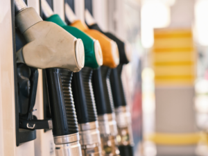 C&oacute;mo reducir el consumo el&eacute;ctrico en una estaci&oacute;n de servicio sin perder rendimiento